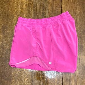 🍋LuluLemon Sonic Pink Hottie Hot Shorts